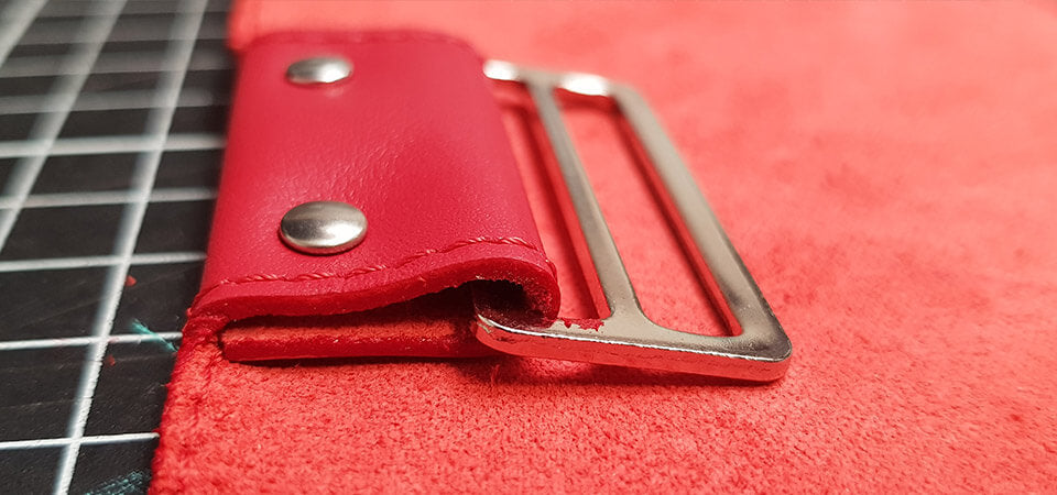 Attacher le passant rectangulaire