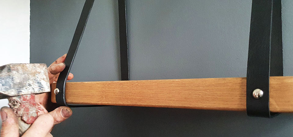 Stabiliser la planche avec des clous