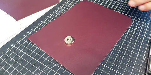 DIY pochette téléphone en cuir
