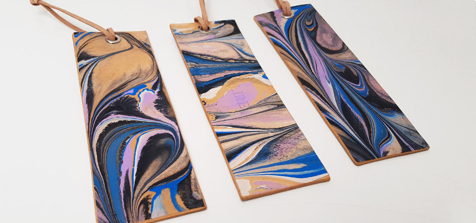 Marque page cuir marbling