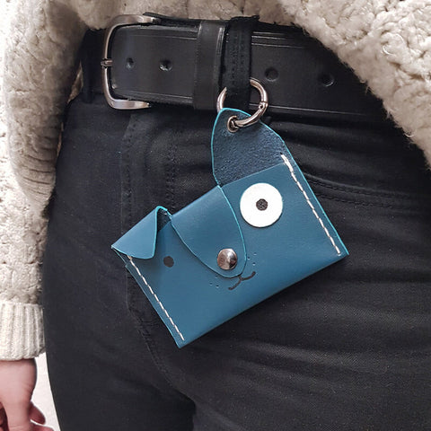 Animal card holder