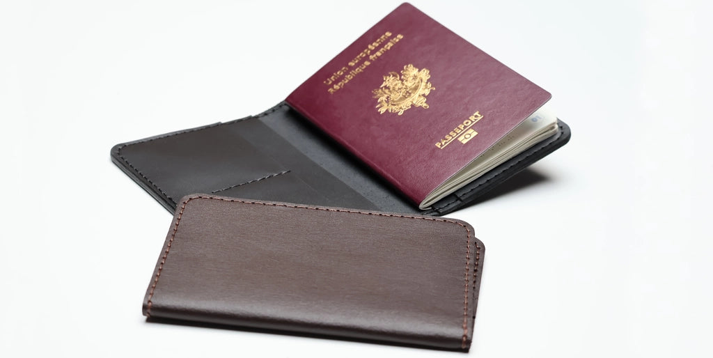 Tutoriel porte-passeport en cuir - couture à trous