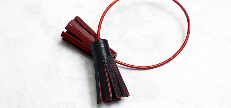 Coller le lacet rond
