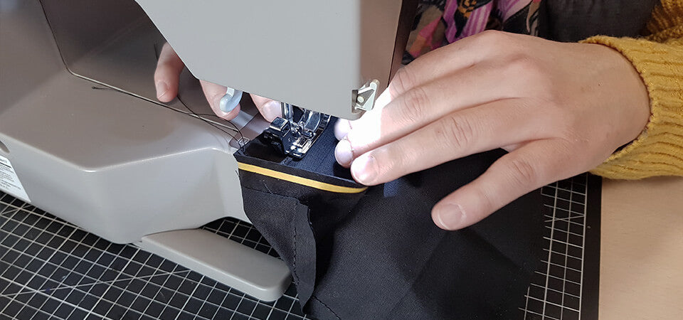 Phone pouch