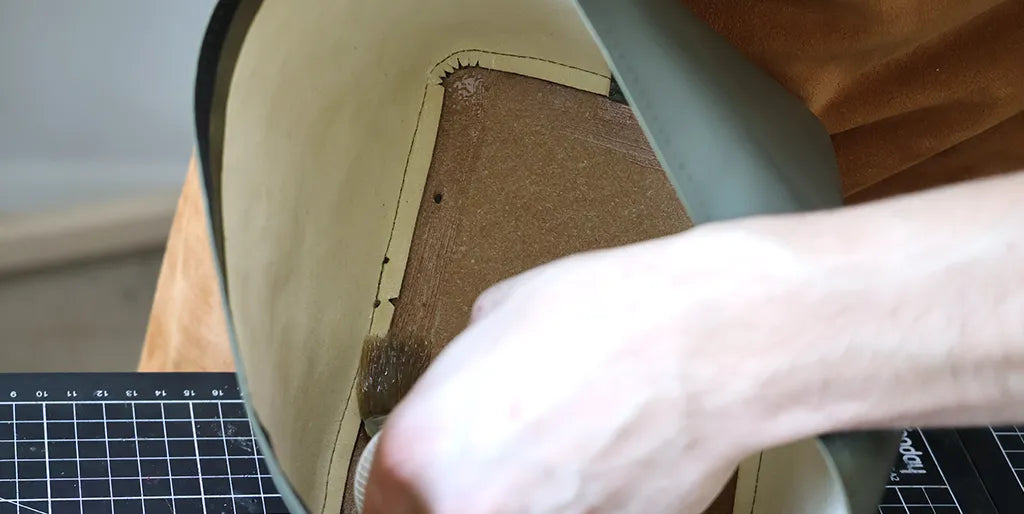 Coller le fond de la pochette