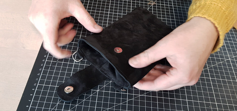Phone pouch