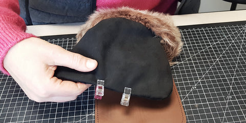 fermeture de la doublure du cuir