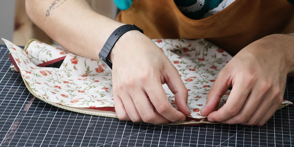 Coller la doublure tissu