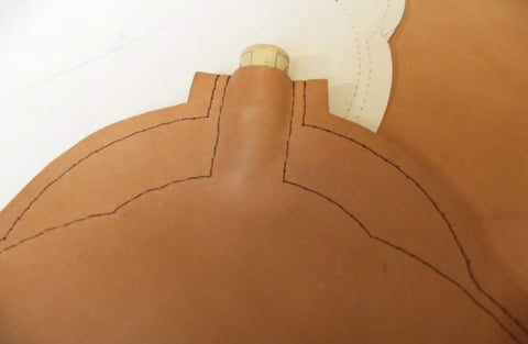 Coudre les pièces en cuir