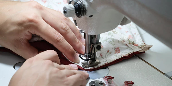 Coudre les côtés de la trousse