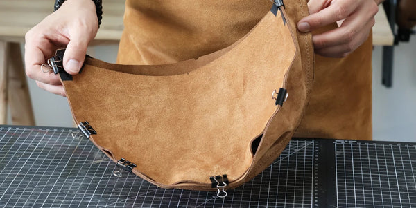 Assembler le cuir