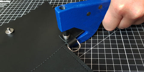 Étui et sangle ethnique en cuir