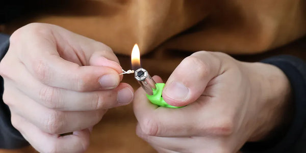 Brûler le fil polyester