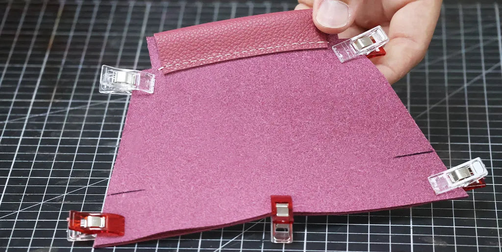 Sew the body of the coin purse