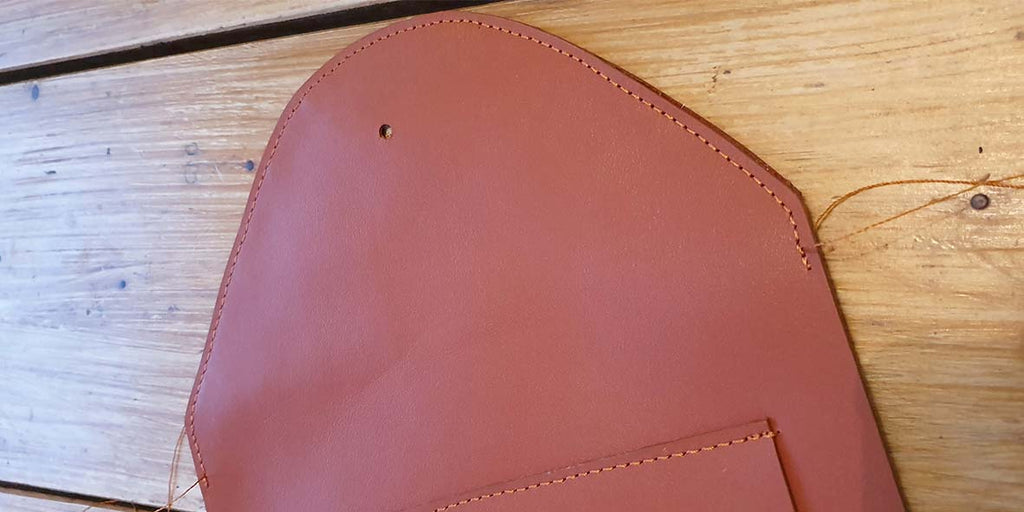 Pochette banane en cuir