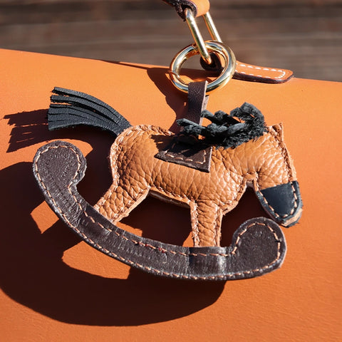 Grigri cheval en cuir