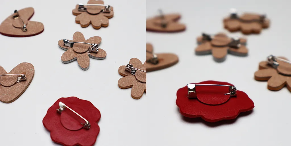 broches en cuir doublées