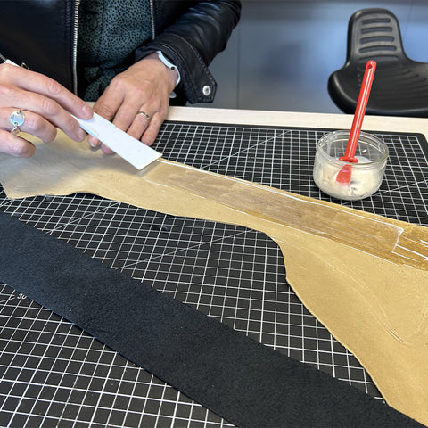 faire nœud en cuir