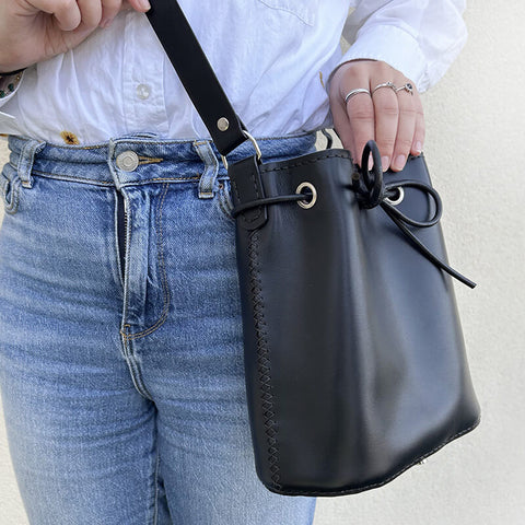 Sac seau en cuir