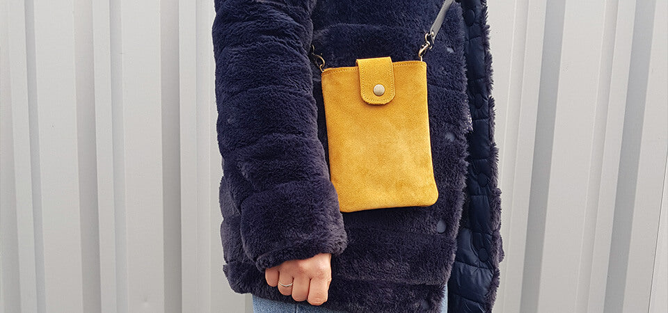 Phone pouch