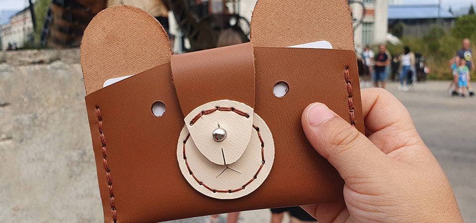 bear leather card holder
