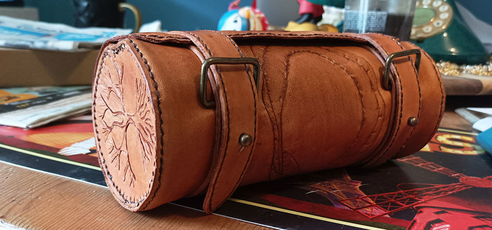 trousse à outils en cuir
